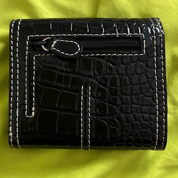 Liz Claiborne NWOT Black Wallet - Picture 7 of 7